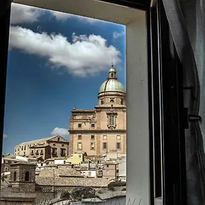 Xenía 2*, Piazza Armerina Italia